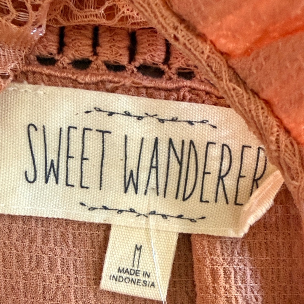 Sweet Wanderer Peach Lace Detail Top - Picture 7 of 10